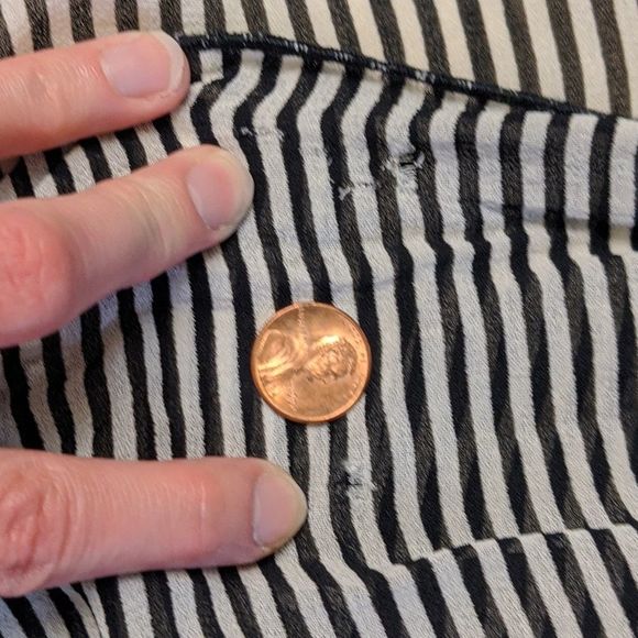 White & Black Split Sleeve Striped Newport News Flutter Sleeve Gauzy Blouse Top - Picture 8 of 9